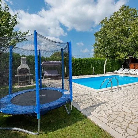 Semy With Private Pool *