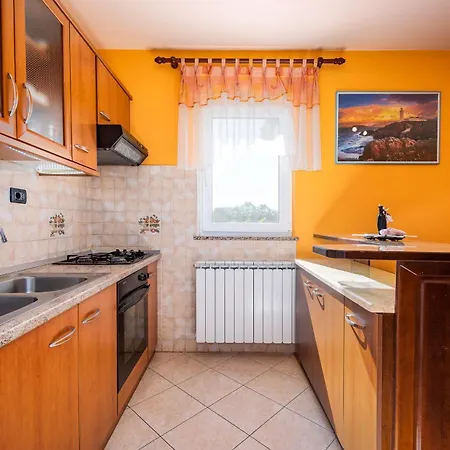 Semy With Private Pool * Lindar