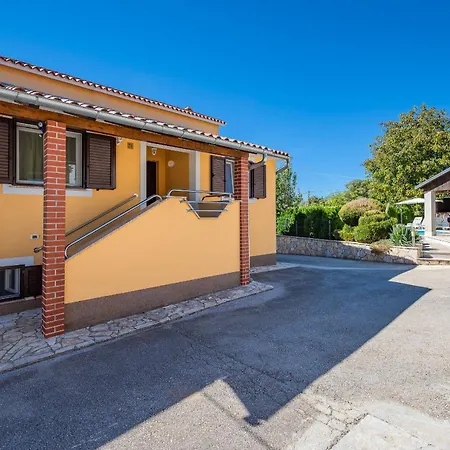 דירה Semy With Private Pool *