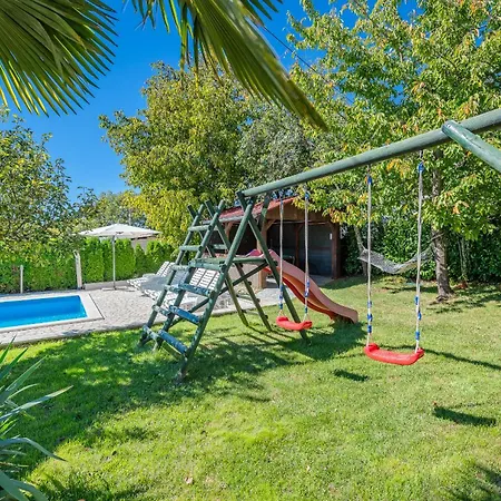 Semy With Private Pool *