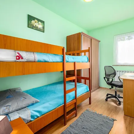 Semy With Private Pool דירה Lindar