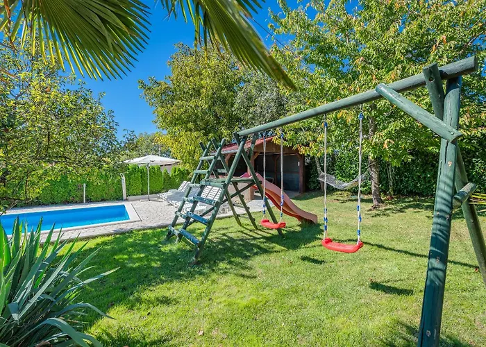 Semy With Private Pool *